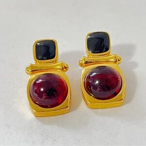Joan Rivers Post Earrings 90's Classics Collection Faux Amber & Onyx Gold Tone